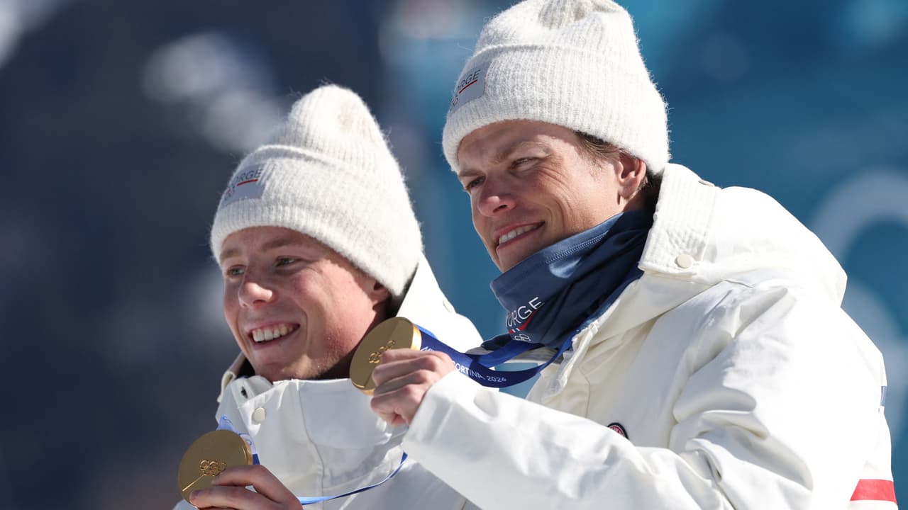 ¡Ya son 10 oros! Noruega vence en el sprint por equipos con Johannes Hoesflot Klaebo