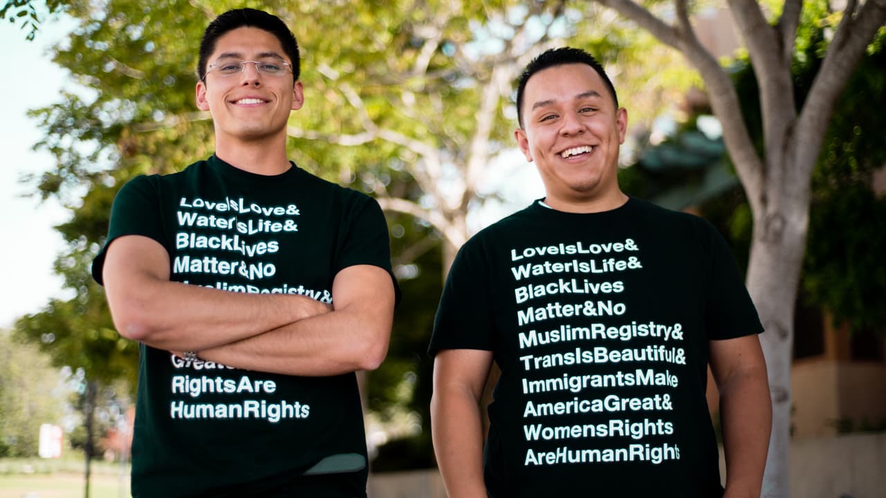 Justino Mora (izquierda) e Iván Ceja (derecha) consideran que más que por una reforma migratoria deben pelear para que los derechos de todos los habitantes del país sean respetados por igual.