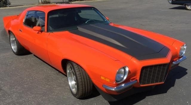 Carpoff era un mecánico de autos que un tiempo administró un taller de vehículos de lujo. Después abrió una compañía dedicada a elaborar y rentar generadores de energía solar móviles.