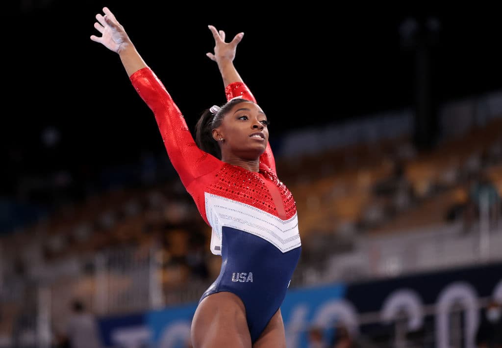 Biles dice que ir de gira será una oportunidad tanto para las gimnastas como para los fanáticos de difundir mensajes positivos a través de su deporte.