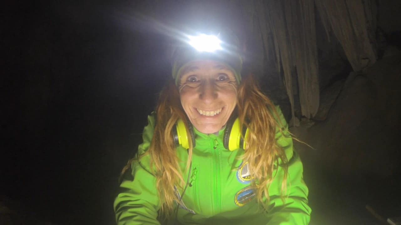 La mujer que busca recuperar la normalidad tras vivir cerca de 500 días en una cueva