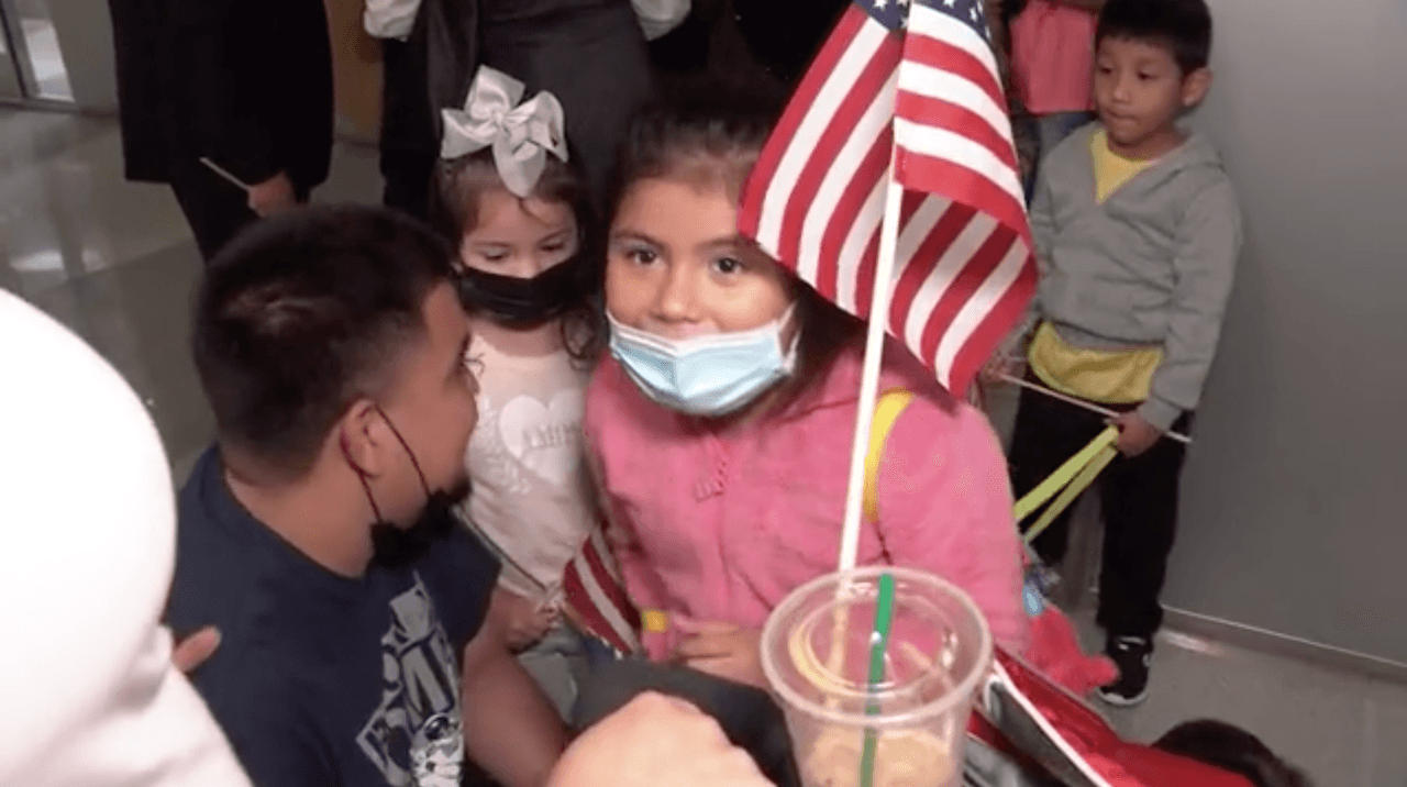 Según cuenta la activista, en este momento hay miles de niños en la misma situación en la que estaban María, Regina y Johann pero no tienen acceso a los mismos recursos a su disposición.