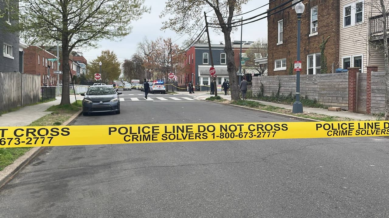 Un hombre se hirió a sí mismo y apuñaló a seis personas más en el noreste de Washington DC