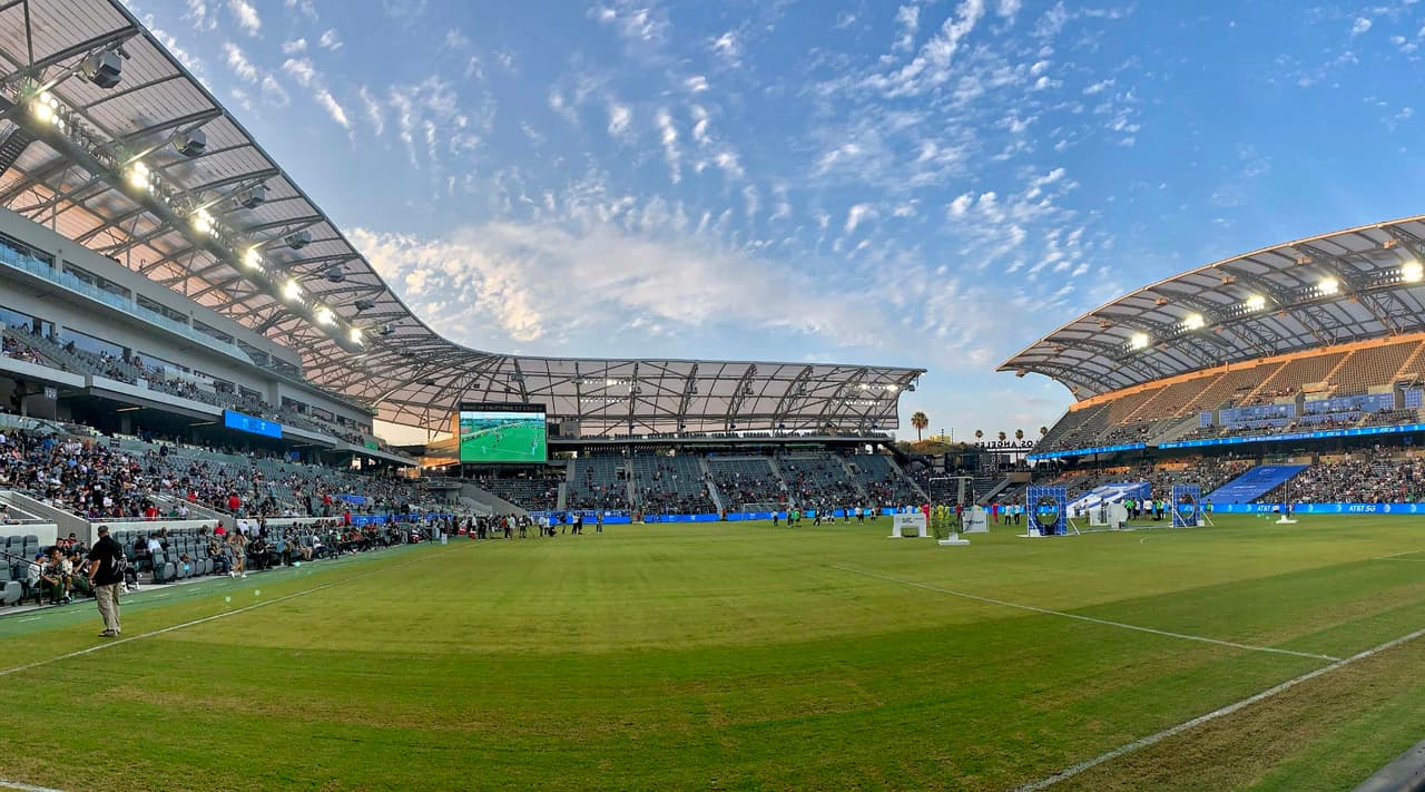 Fue una tarde gloriosa en el Banc of California Stadium en Los Ángeles.
<br>