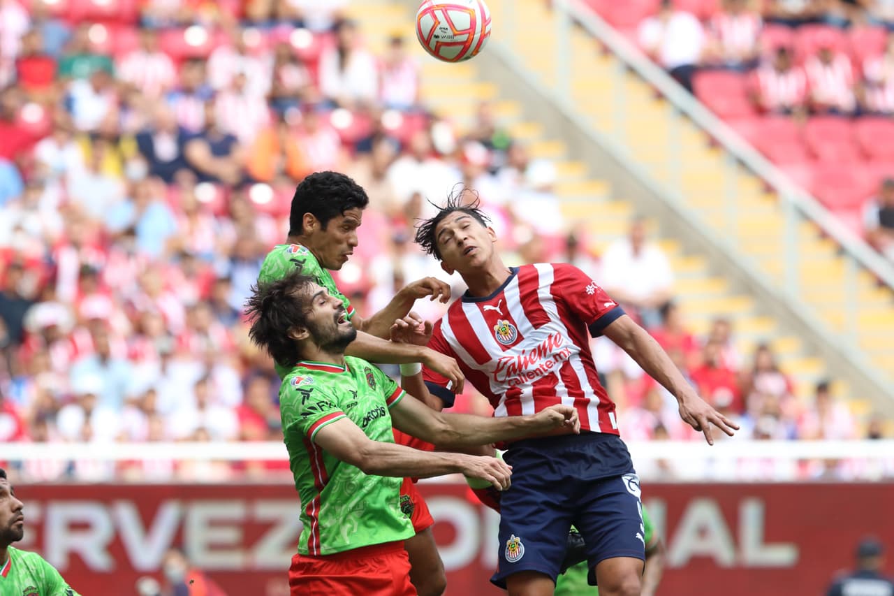 Chivas no volvió a tocar la portería de Juárez con el mismo peligro y los Bravos tampoco pudieron hacer mucho para aprovechar el 0-0 en el marcador. Tras 90 minutos, ambos pactaron el empate sin emociones en la Jornada 1.