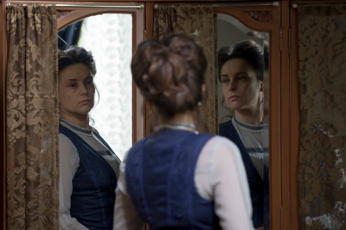 Es insegura, depresiva y fácil de manipular.