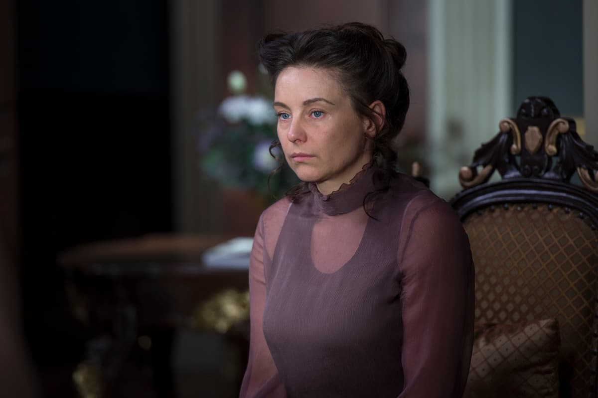 Ella es la hija mayor de la familia Alarcón.