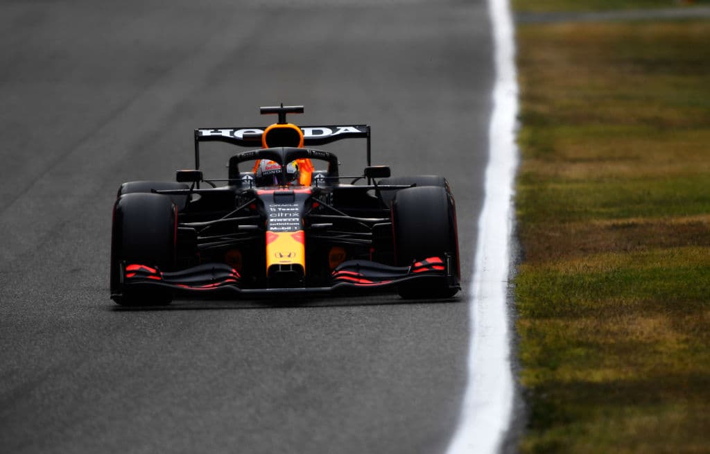 El mexicano Sergio Pérez saldrá desde la novena posición al Sprint del Gran Premio de Italia. El fiinlandés Valtteri Bottas de Mercedes saldrá primero este sábado en la clasificación al esprint al ser el más rápido en la tercera ronda (Q3) de clasificación con un tiempo de un minuto, 19 segundos y 555 milésimas.