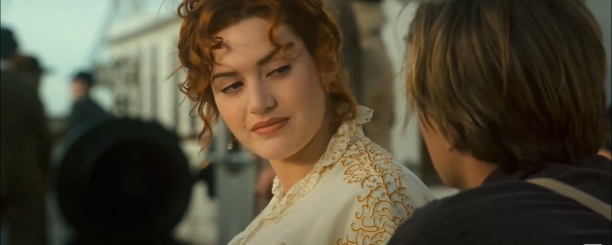 Después del lanzamiento en 3D de esa cinta, Winslet le dijo a 'The Telegraph' que no podía creer lo mal que actuaba en cada escena, ya que ni siquiera podía hacer bien el acento estadounidense.