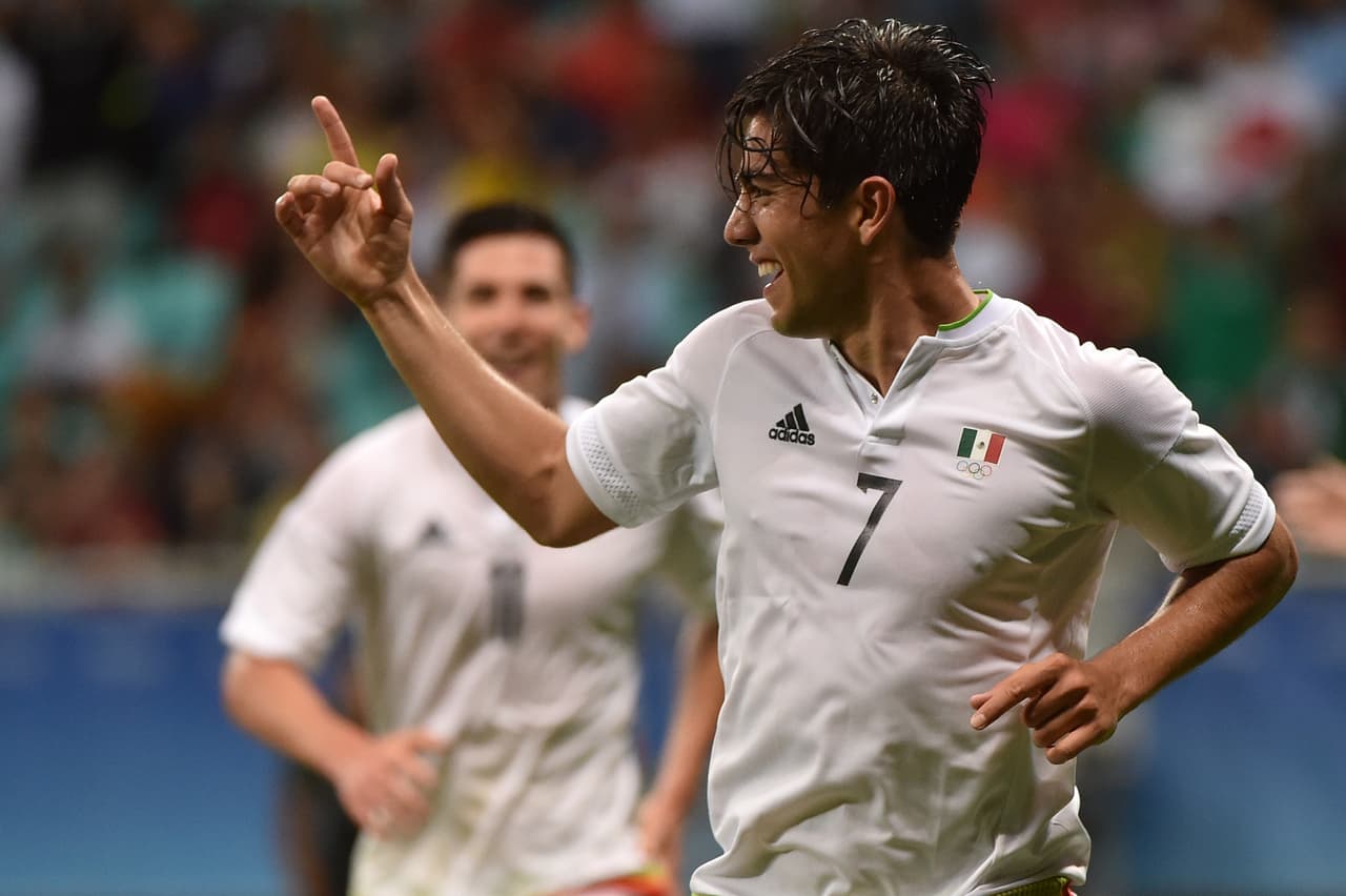 Rodolfo Pizarro no será operado, y estará fuera de seis a ocho semanas