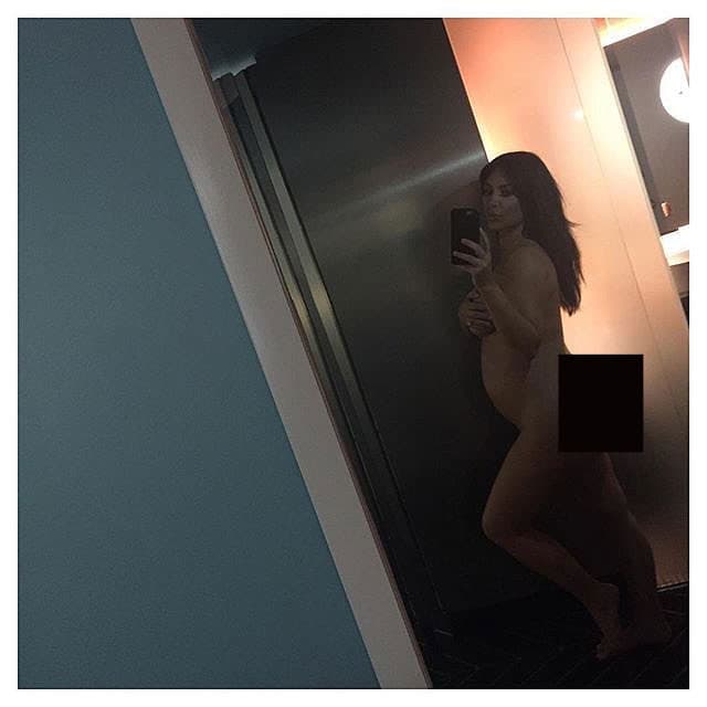 En este repertorio también tenemos a Kim Kardashian. La esposa de Kanye publicó está imagen acompañada de una frase súper fuerte: "Esta vez no me detendré en las críticas y seré más fuerte que nunca".