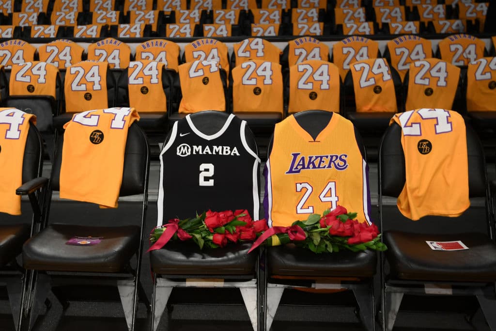 Así se vivió el emotivo homenaje a Kobe y Gianna Bryant en el regreso de Los Angeles Lakers a la duela.