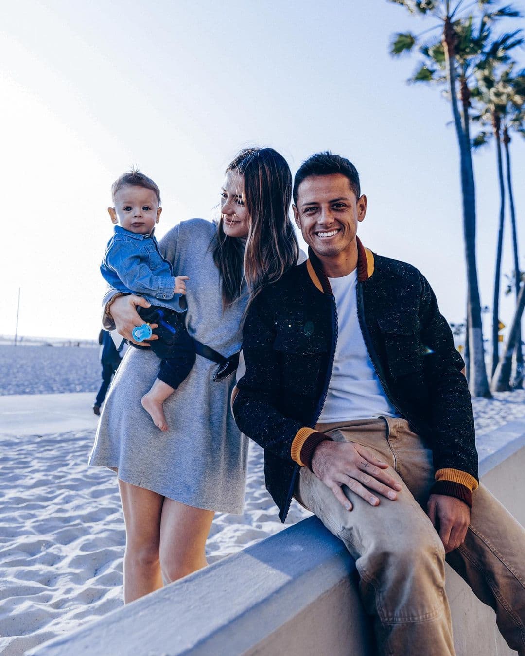 Javier Hernández y Sarah Kohan ya eran papás de Noah, a quien convirtieron en hermano mayor con el nacimiento de su segunda hija Nala, el pasado 5 de octubre.