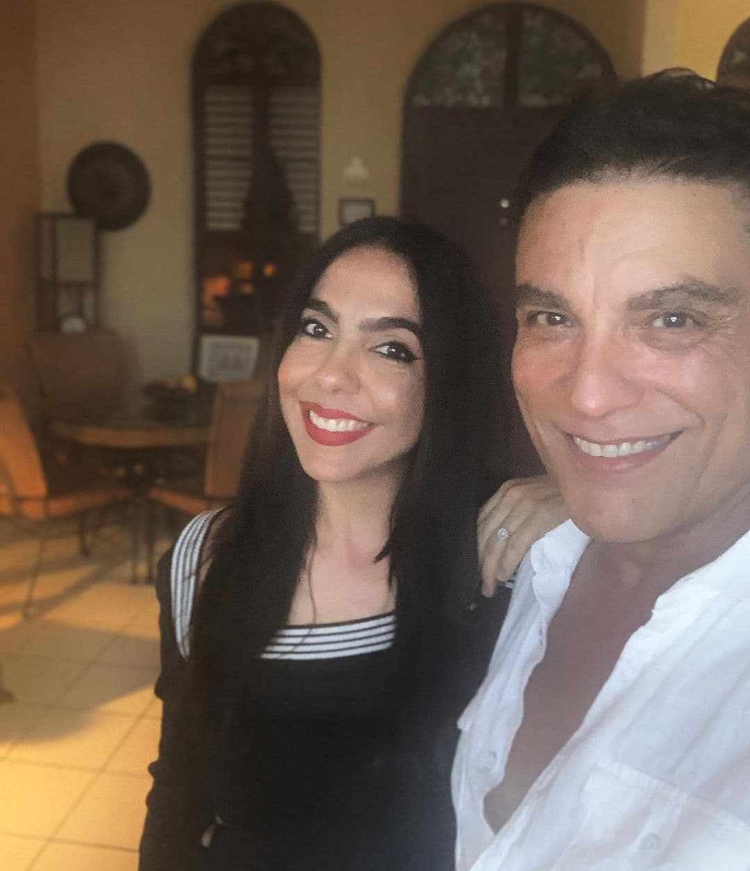 "No puedo negar que yo tuve una vida muy intensa, muy apasionada, pero he descubierto
<b>en esta etapa de mi vida que necesitas un complemento</b> y creo haberlo encontrado ciertamente fuera de toda duda junto a Lucianna", relató en 'Ventaneando'.
<br>