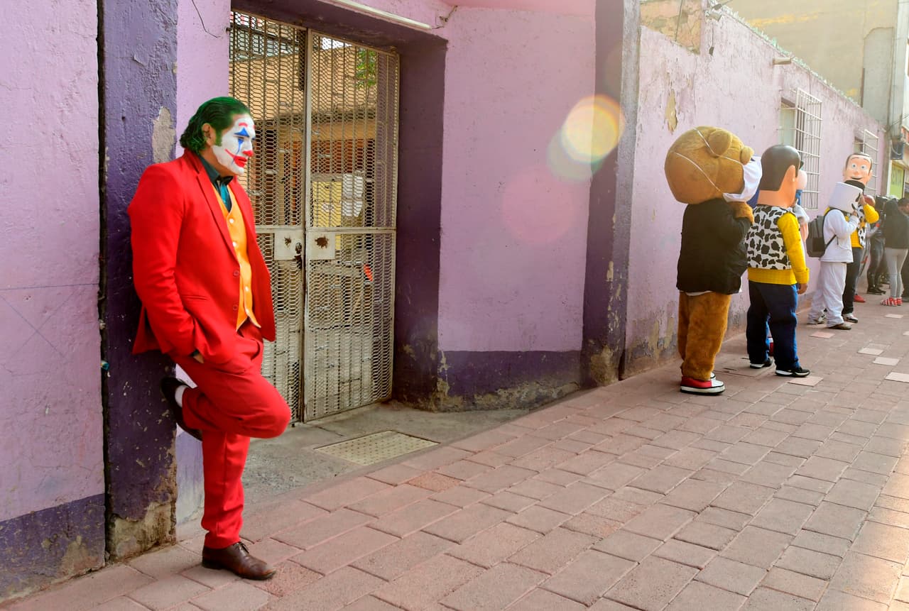 David Vázquez interpreta desde hace un año al Joker, el conocido villano de Batman. Explicó que está "muy preocupado" porque no se está trabajando "nada".