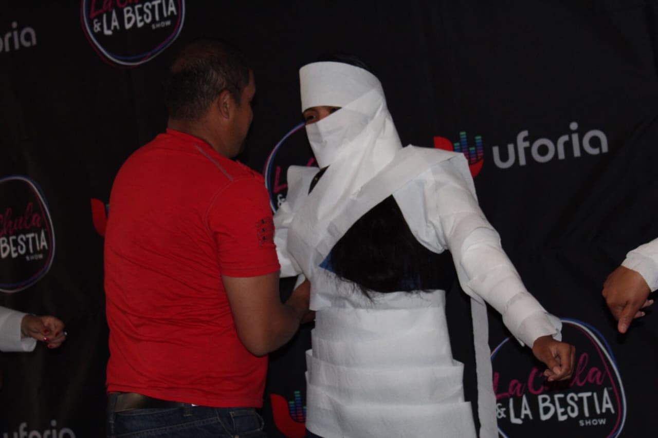 Sin embargo, ahí no paró la cosa, ya que después los retaron a un juego de momias.