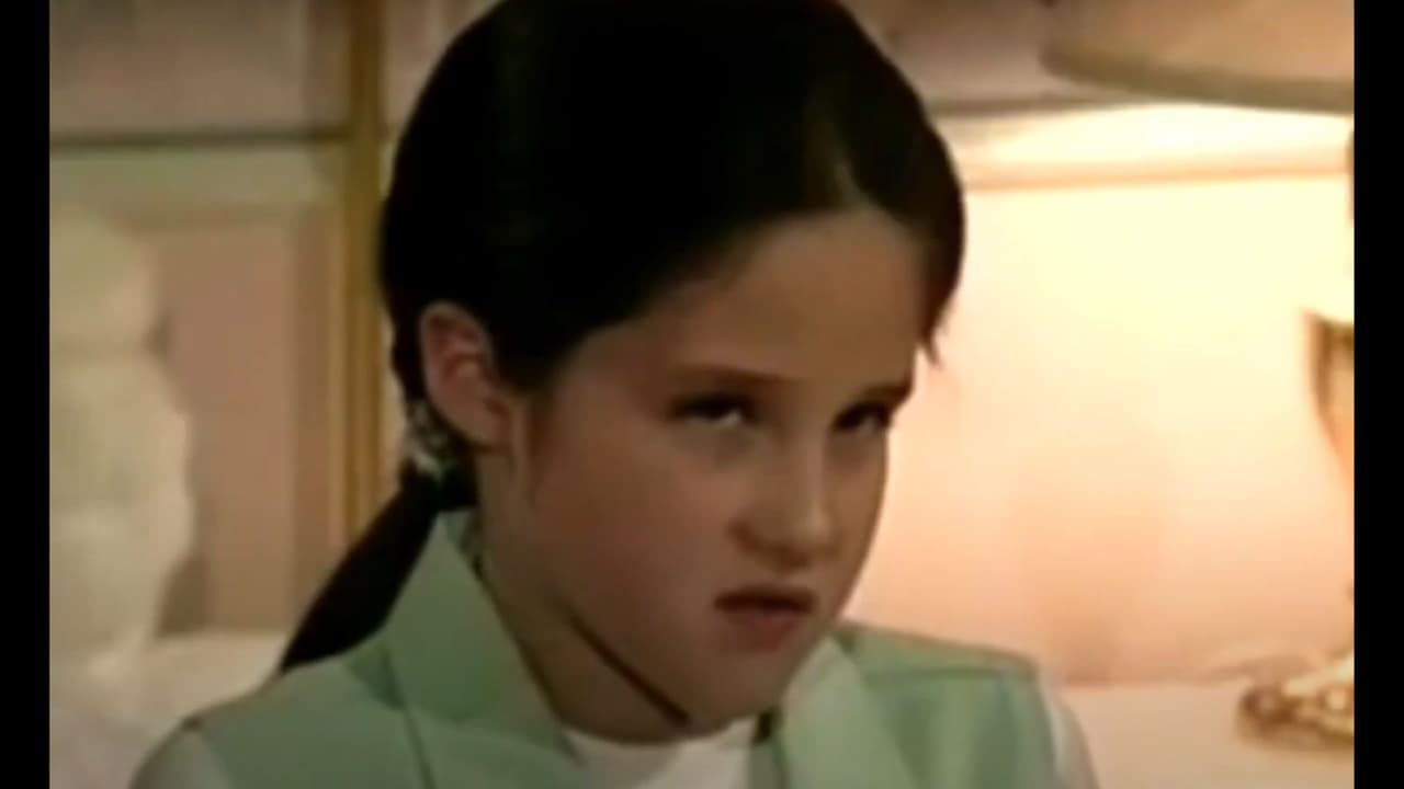 <b>Mariela en ‘Luz Clarita’ </b>
<br>En la década de los 90, precisamente en 1996, llegó a la televisión la tierna producción encabezada por Daniela Luján. En ella, la pequeña Luz tenía una gran enemiga: Mariela, a quien interpretó Ximena Sariñana.