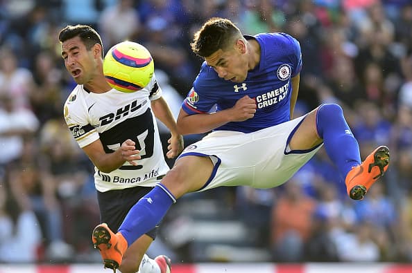 Felipe Mora abandonaría Cruz Azul y continuará con un club de la Ciudad de México