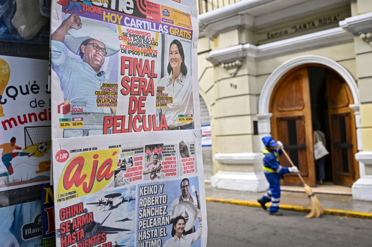 Keiko Fujimori y Roberto Sánchez pelean voto a voto la presidencia de Perú