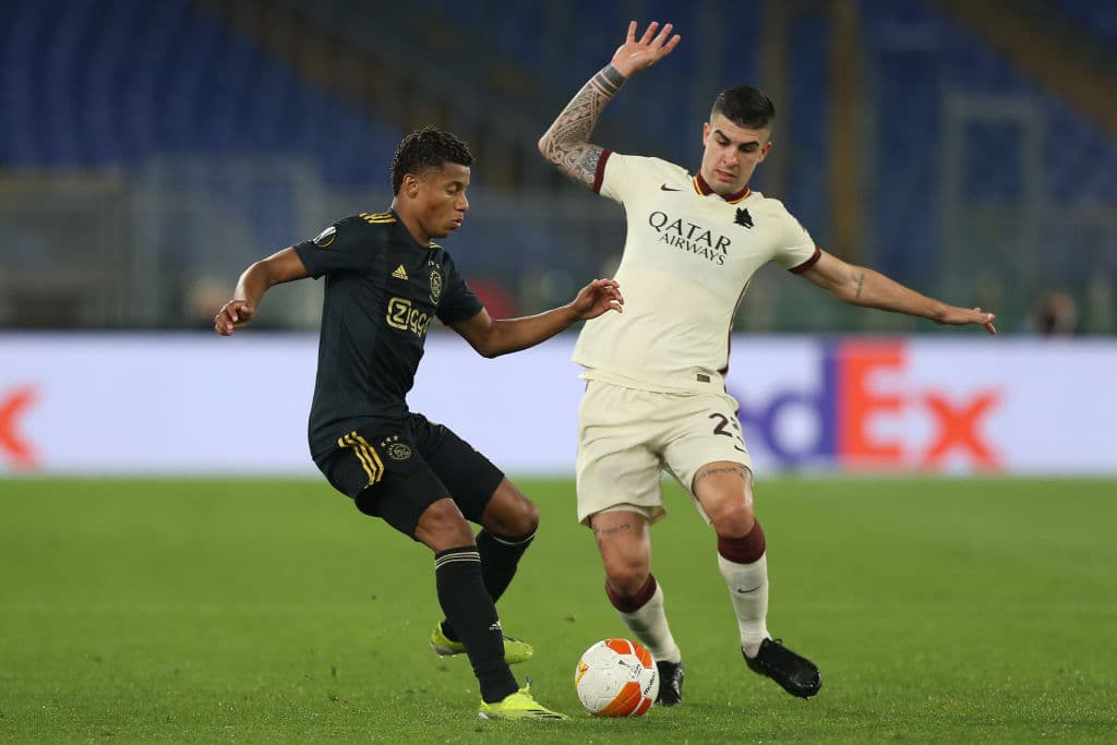 AS Roma y Ajax empatan en el partido de vuelta 1-1, pero el equipo de 'La Loba' califica a las Semifinales de la UEFA Europa League, pues el marcador global favoreció a la escuadra italiana. Bryan Brobbey abrió el marcador para los de Amsterdam, pero el gol de Edin Dzeko firmó la sentencia para la visita.