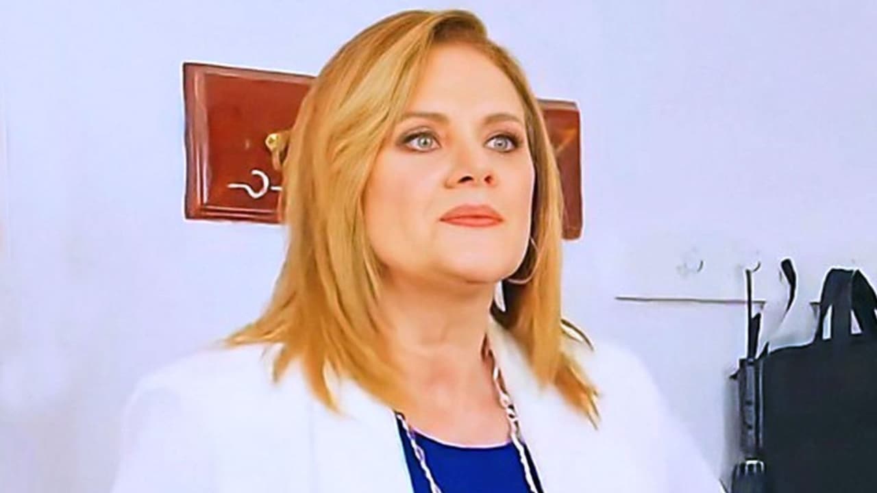 Erika Buenfil confiesa el nombre del famoso que le prometió compromiso y la dejó plantada