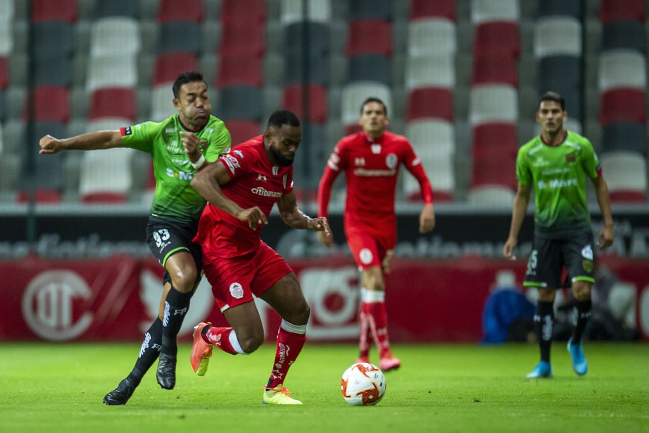 Darío Lezcano es el encargado de darle los puntos a los Bravos tras derrotar al Toluca.