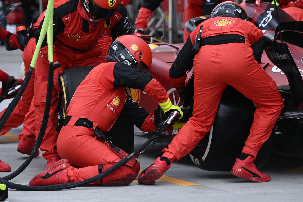 Max Verstappen ganó el primer Gran Premio de Miami, por delante de Charles Leclerc y Carlos Sainz: Checo Pérez fue cuarto.