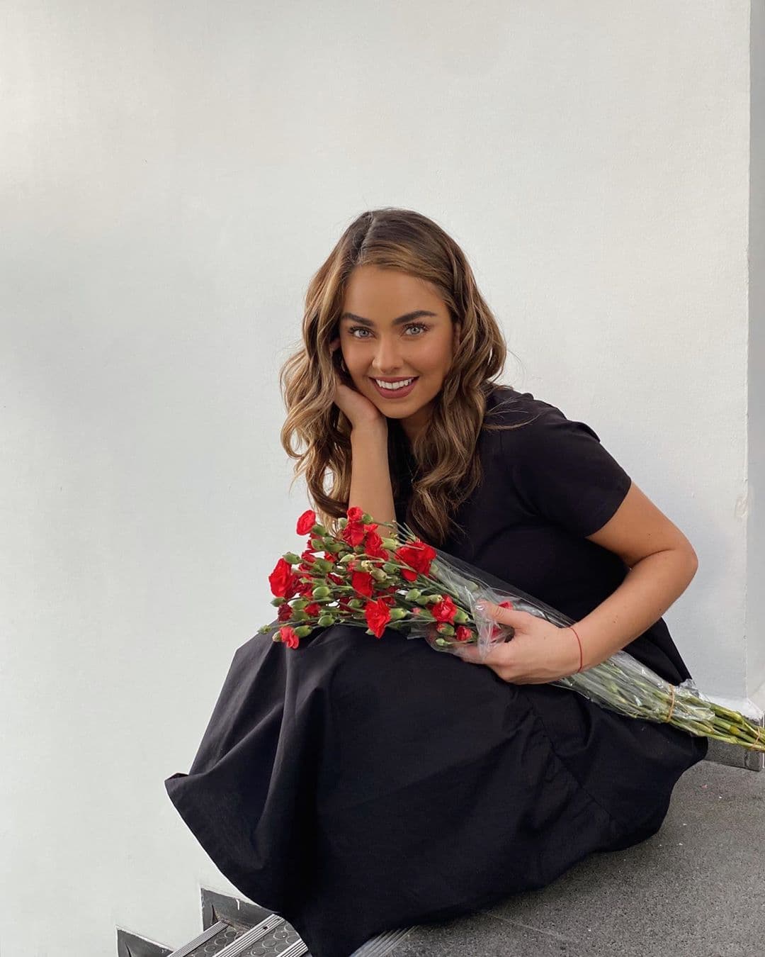 Este año, Claudia Martín protagonizó 'Como tú no hay dos', al lado de Adrián Uribe, Estefanía Hinojosa y Ferdinando Valencia.