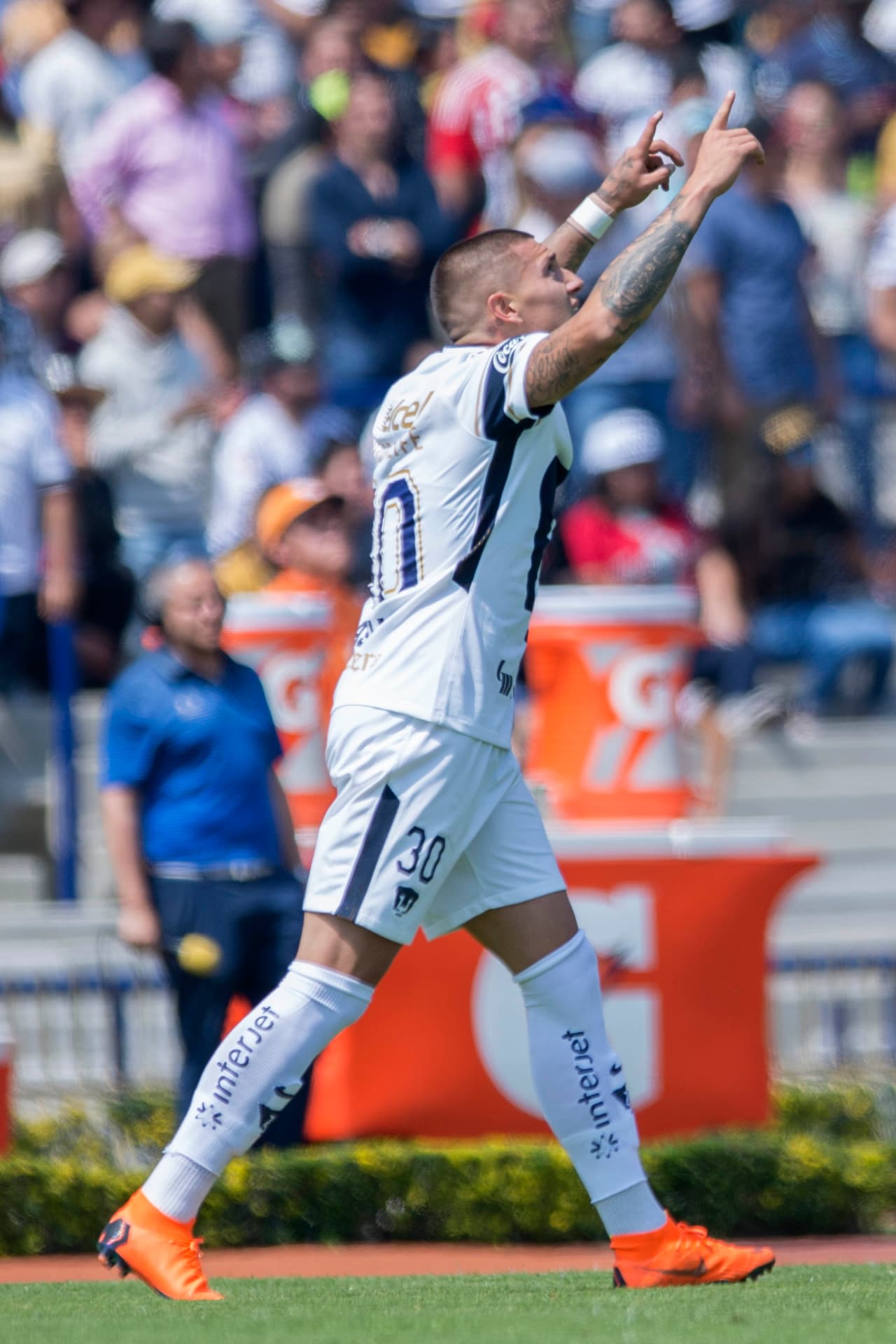 05 - Pumas: 15 puntos (4 victorias, 3 empates y 2 derrotas) con 14 goles a favor y 12 en contra.
