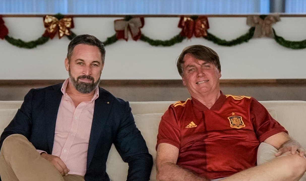 <a href="https://x.com/Santi_ABASCAL">@Santi_ABASCAL</a>
