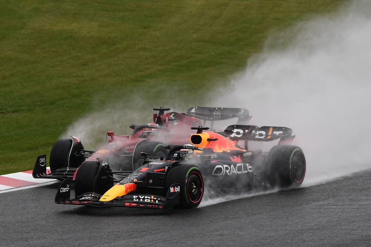 Verstappen dominó de inicio a fin en Suzuka para ser bicampeón de la Fórmula 1 al otorgar los puntos completos por FIA; 'Checo' Pérez finalizó en segundo por sanción a Leclerc.
