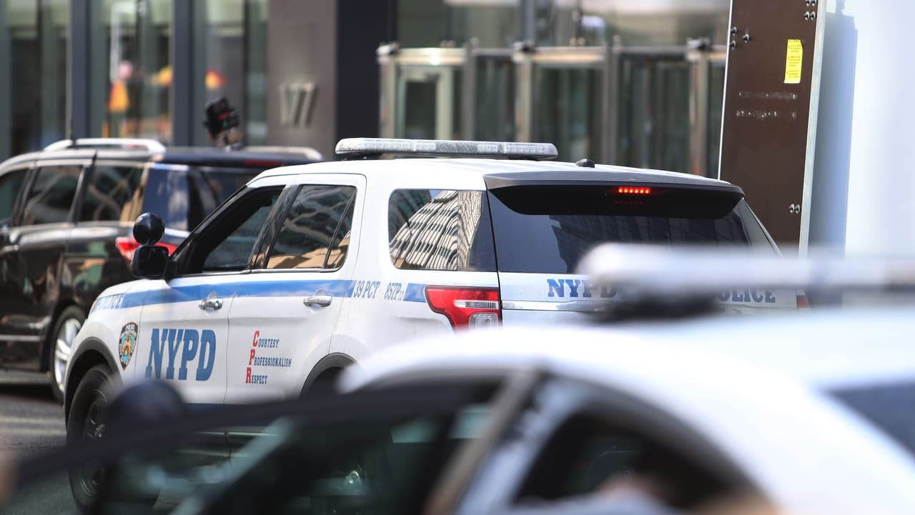Mujer de 85 años es asesinada a puñaladas en su casa de Brooklyn