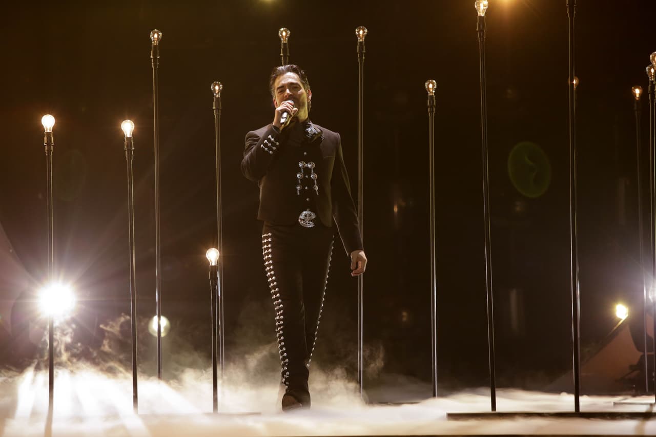 "Gracias a Pedro Infante yo estoy parado aquí, gracias a él decidí ser actor y cantante", señaló Chaparro en entrevista con los presentadores de Mira Quién Baila All Stars.