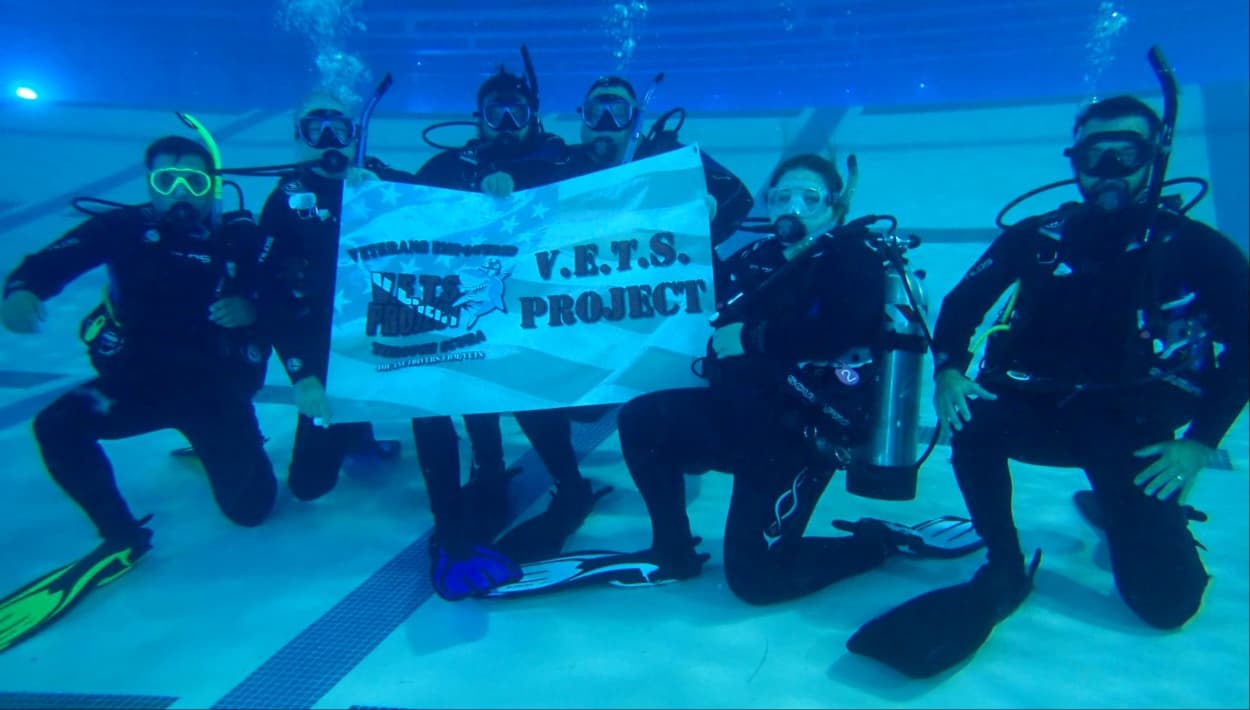 Clases de buceo a bajo costo: colecta de fondos para veteranos discapacitados