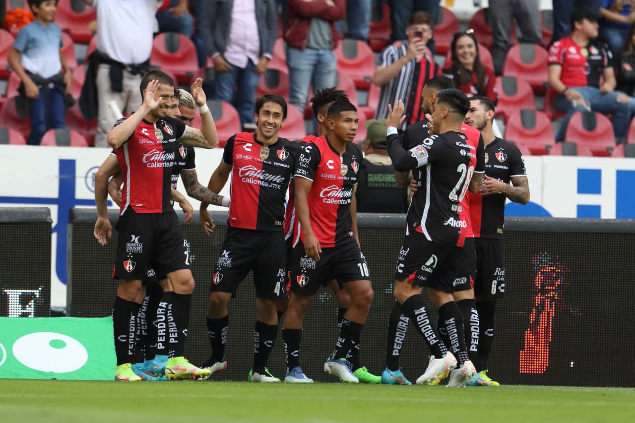 Xolos le remontó al Atlas para derrotarlo 1-2 en el Estadio Jalisco con goles de Lucas Rodríguez y Renato Ibarra en la Jornada 5.