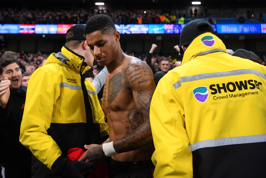 Hoy en día, el futbolista inglés luce muy bien trabajado y bien definido.