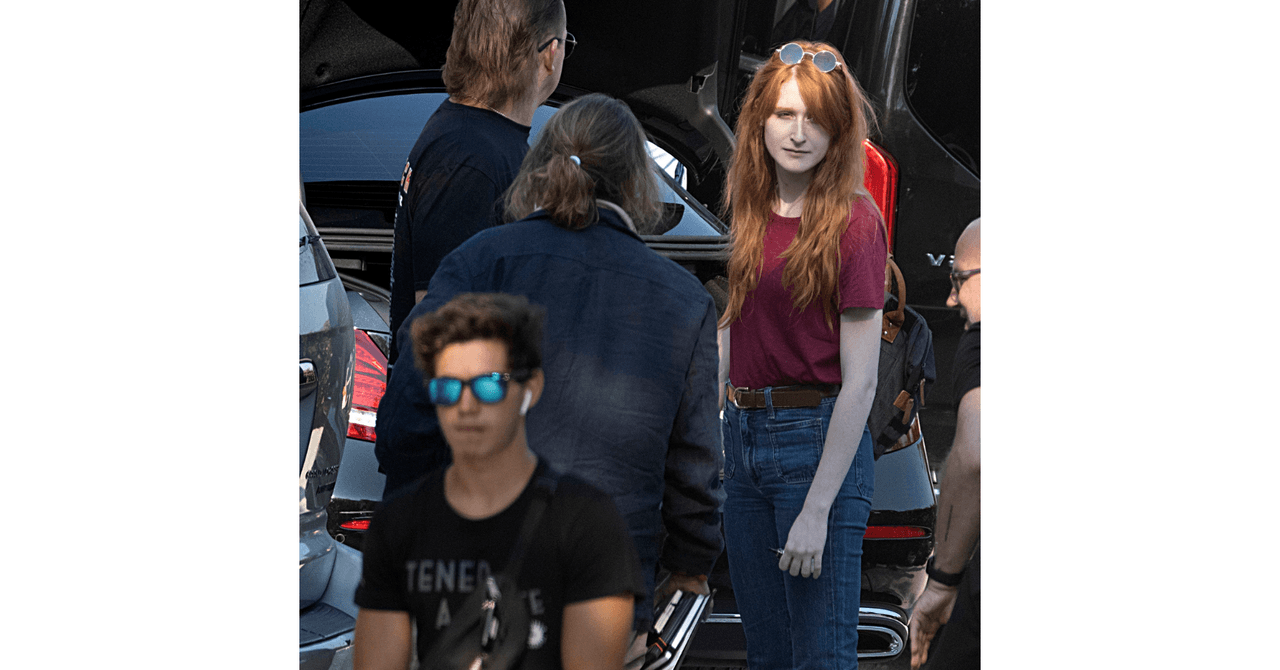 Jonny Depp junto a una desconocida mujer en Italia