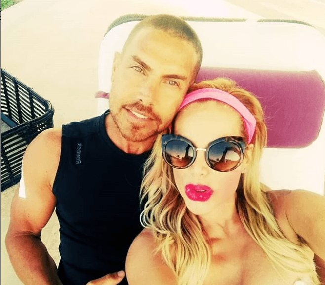 Lorena Herrera y Roberto Assad son una de las parejas más entrañables de 'Inseparables' y su historia de amor es digna de presumirse.