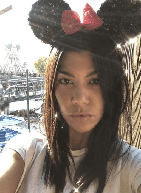 La hermanastra de las Jenner, Kourtney, confesó que nunca se ha lanzado de un avión.
<br>