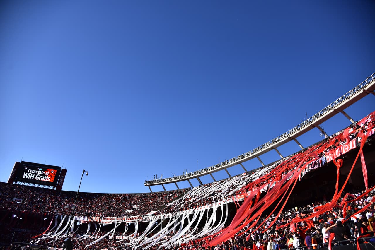 Partido intenso pero con escasas oportunidades de gol genera que Boca mantenga el invicto en la Superliga de Argentina y River hila dos juegos sin triunfo. Chocarán en Semifinal de la Copa Libertadores.