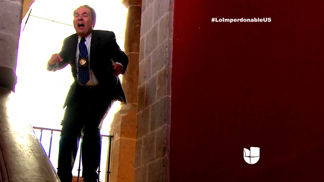 Y sí que tiene muy buena puntería, hirió a uno de sus perseguidores.