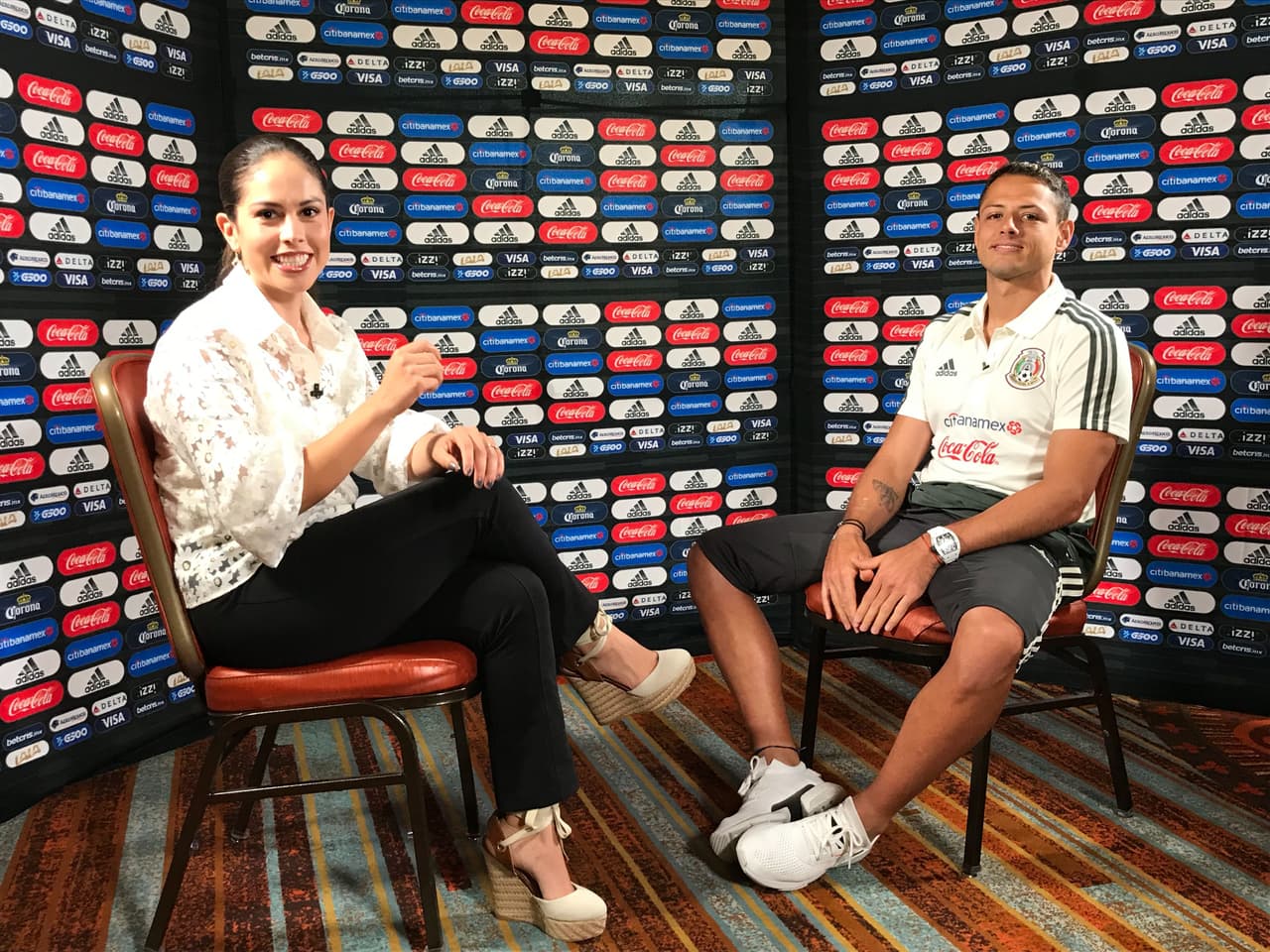 Chicharito sobre su hijo: “No me cambió la vida, me la confirmó”