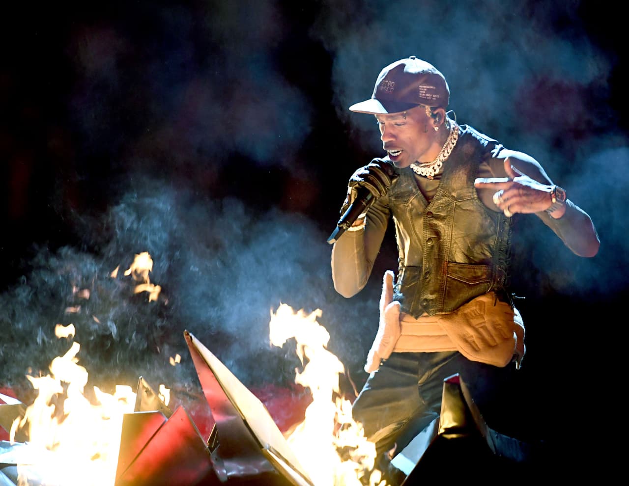 Lo que se sabe de las terapias que Travis Scott prometió pagar a sobrevivientes del Astroworld