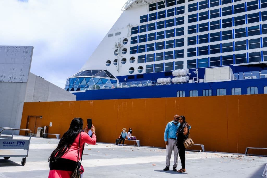 Con el Celebrity Edge hecho ya a la mar, ocho de los 14 barcos de la flota de Celebrity Cruises tienen planes de regresar a navegar en 2021 y están listos para llevar a sus pasajeros a destinos en el Caribe, Europa, Alaska y las Galápagos.