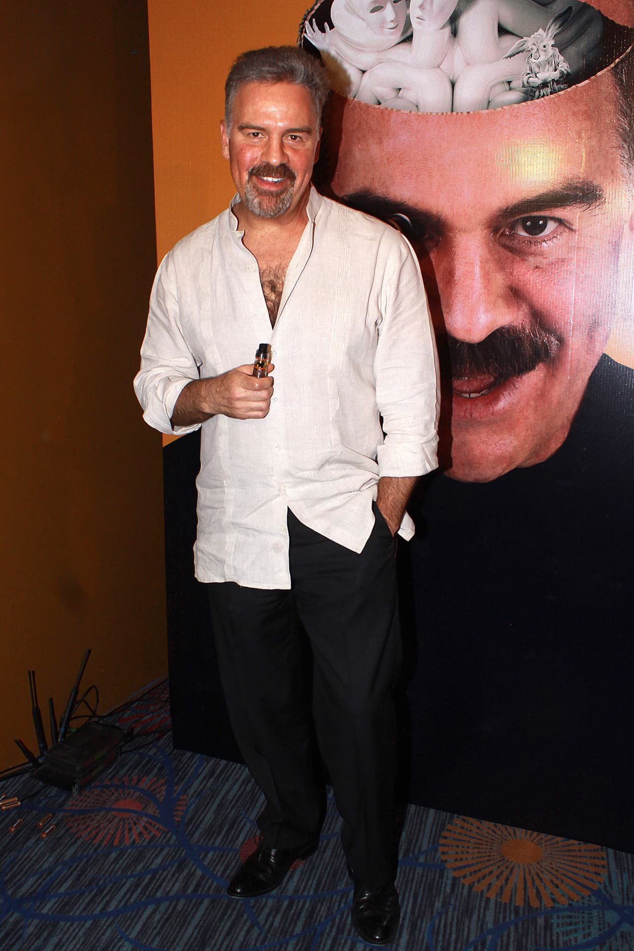 "Es una
<b><a href="https://www.univision.com/especiales/premio-lo-nuestro/no-se-si-ninel-conde-padece-depresion-pero-si-fuera-asi-la-apoyaria-ari-telch" target="_blank">enfermedad dolorosísima</a></b>", compartió.
<br>