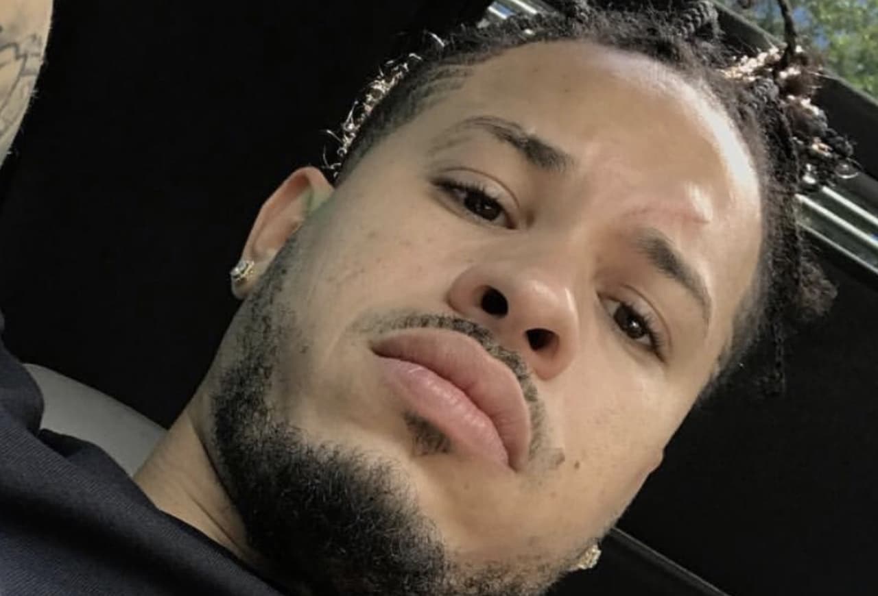 Raymond Xavier Del Toro tuvo una relación con la víctima por cinco años, según la orden de arresto.