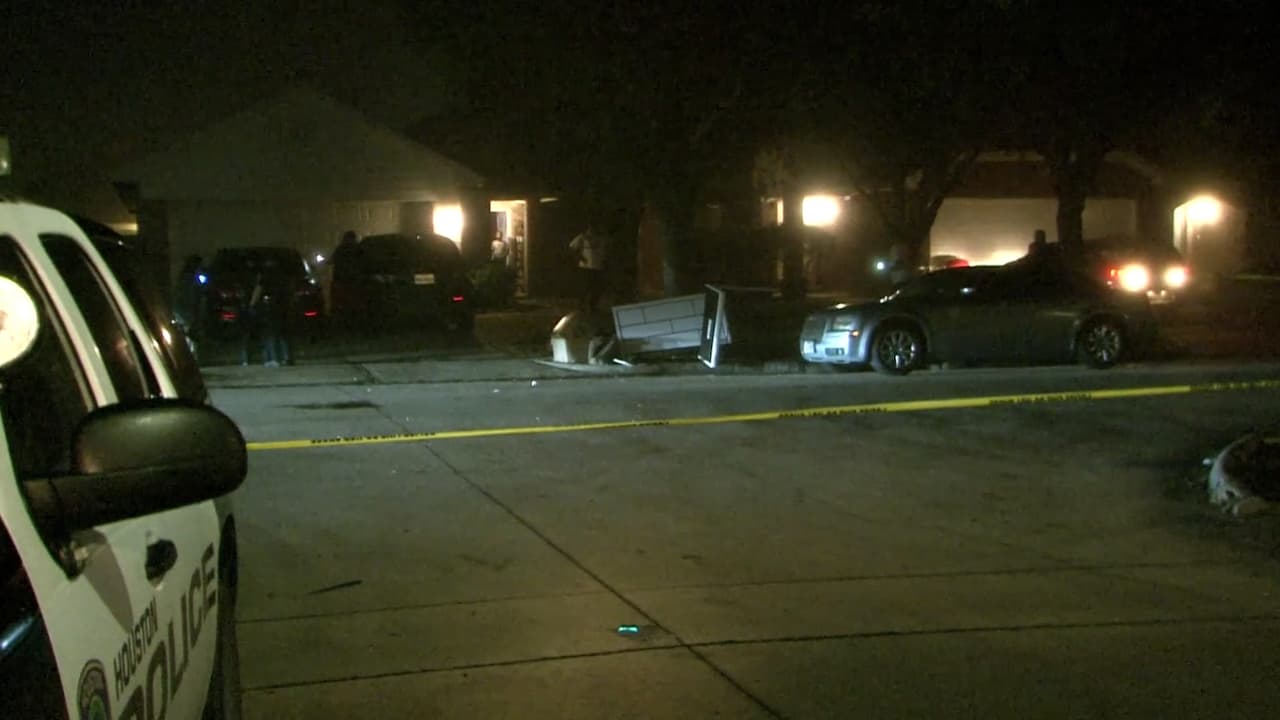 Balean a niña de 11 años en su cara, brazos, pecho y piernas mientras estaba con su familia en Texas