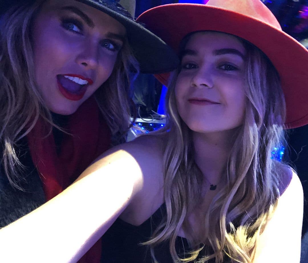 Otro difícil pasaje de su vida que ha atravesado fue el
<b>pleito con su expareja Jorge Peralta</b> por la patria potestad de sus dos hijos: Camila y Paulo.
<br>