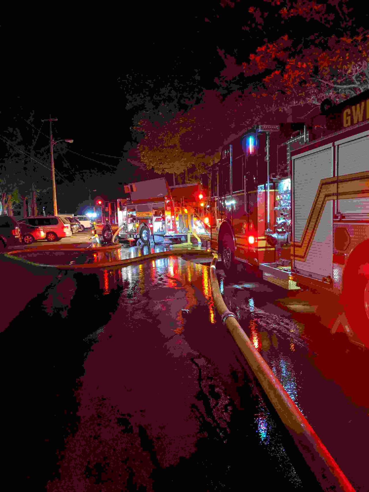 Al menos 40 personas resultaron afectadas por dos incendios que se registraron en menos de una semana en un complejo de apartamentos de Norcross, Georgia.