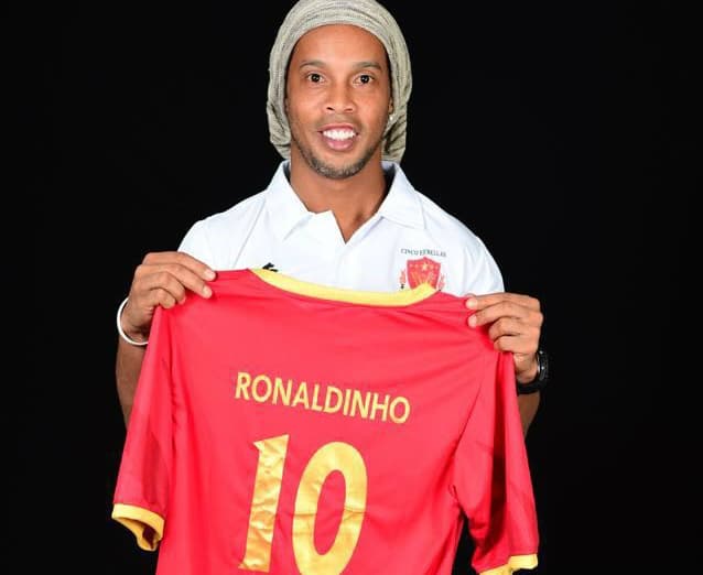 Ronaldinho jugará nuevamente en México